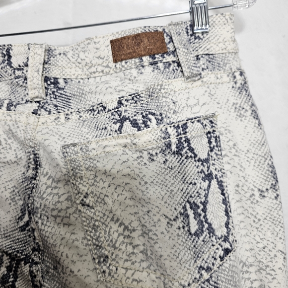 Shyanne Western Country Python Skinny Stretch Jeans Size 31 Short - Picture 4 of 14